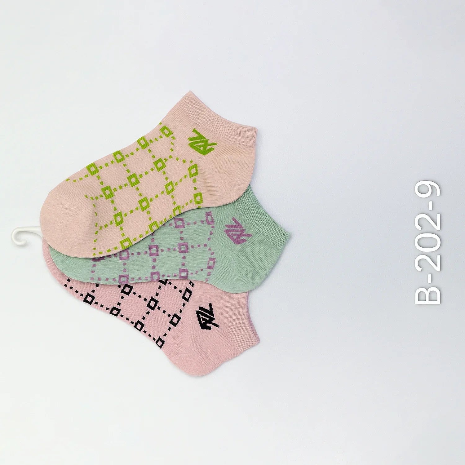 Soft Elastic Ankle Socks - 3 Pairs B-202-9