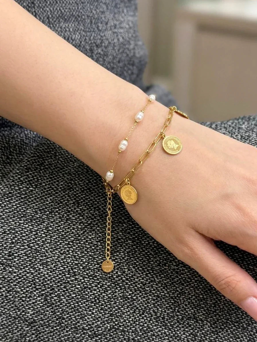 Unique Design Golden Stainless Steel Bracelet - B02