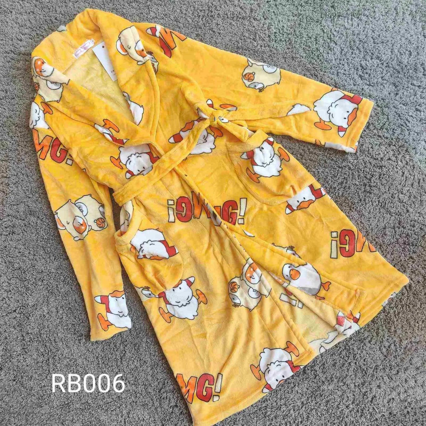 Long Sleeves Comfortable Flannel Bathrobe Coral Fleece