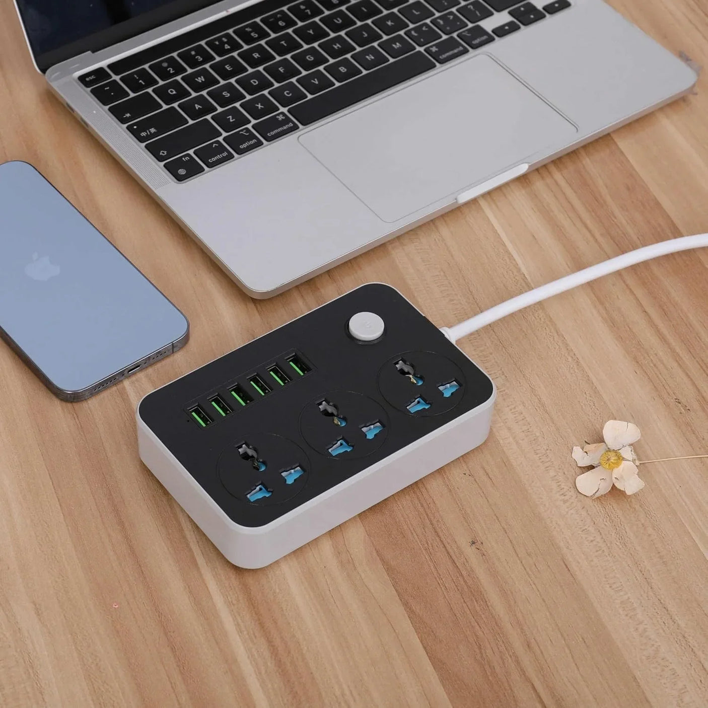 6 منافذ USB و3 وصلة مقبس طاقة CX-T05