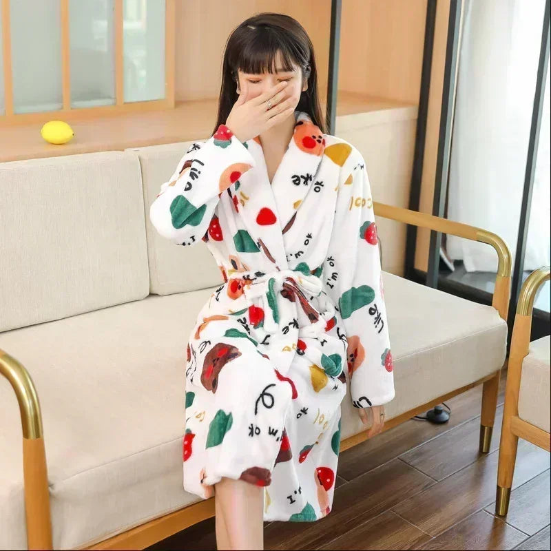 Long Sleeves Comfortable Flannel Bathrobe Coral Fleece