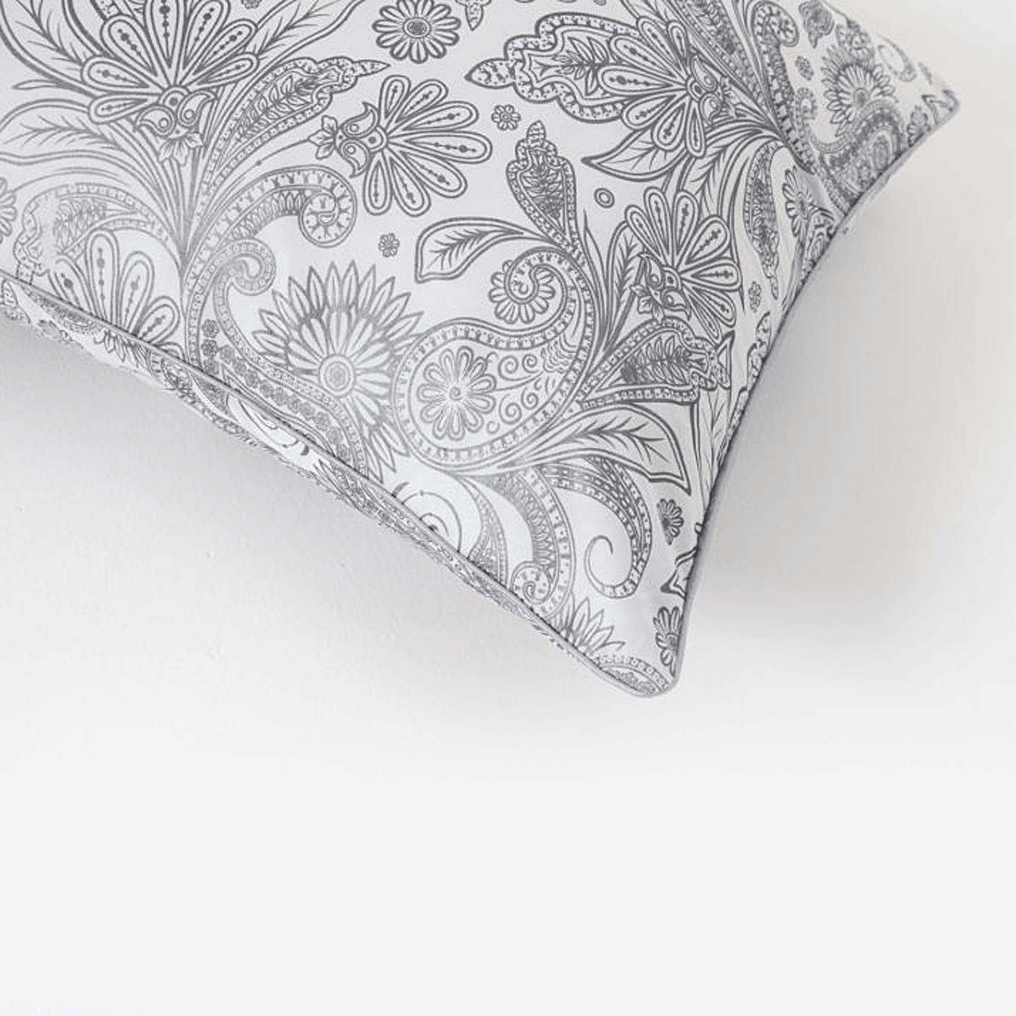 وسادة مريحة بنقشة بيزلي