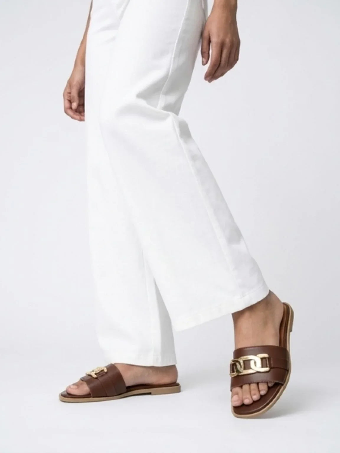 Comfortable Stylish Ladies Slipper & Sandals HP-6018