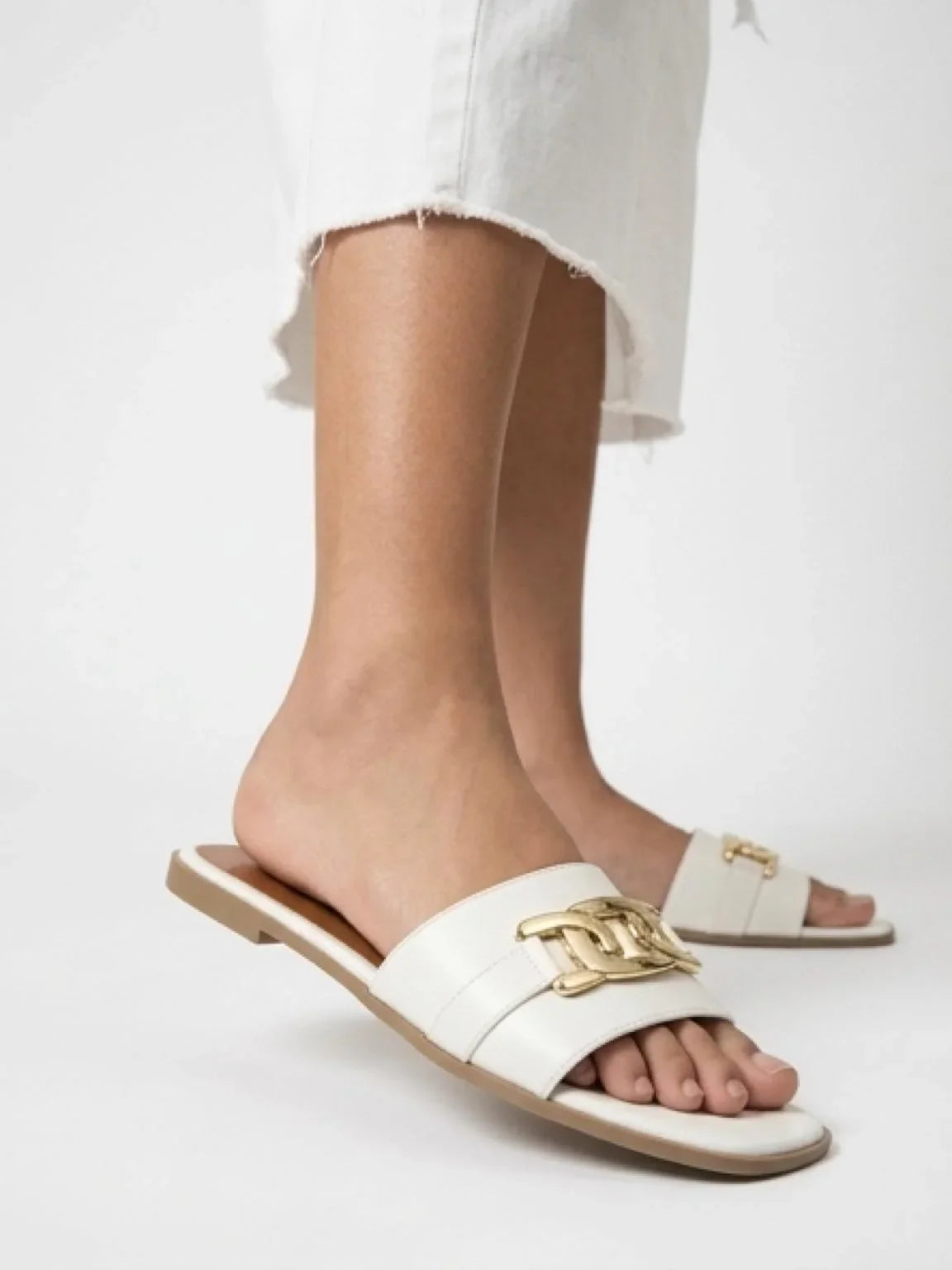 Comfortable Stylish Ladies Slipper & Sandals HP-6018
