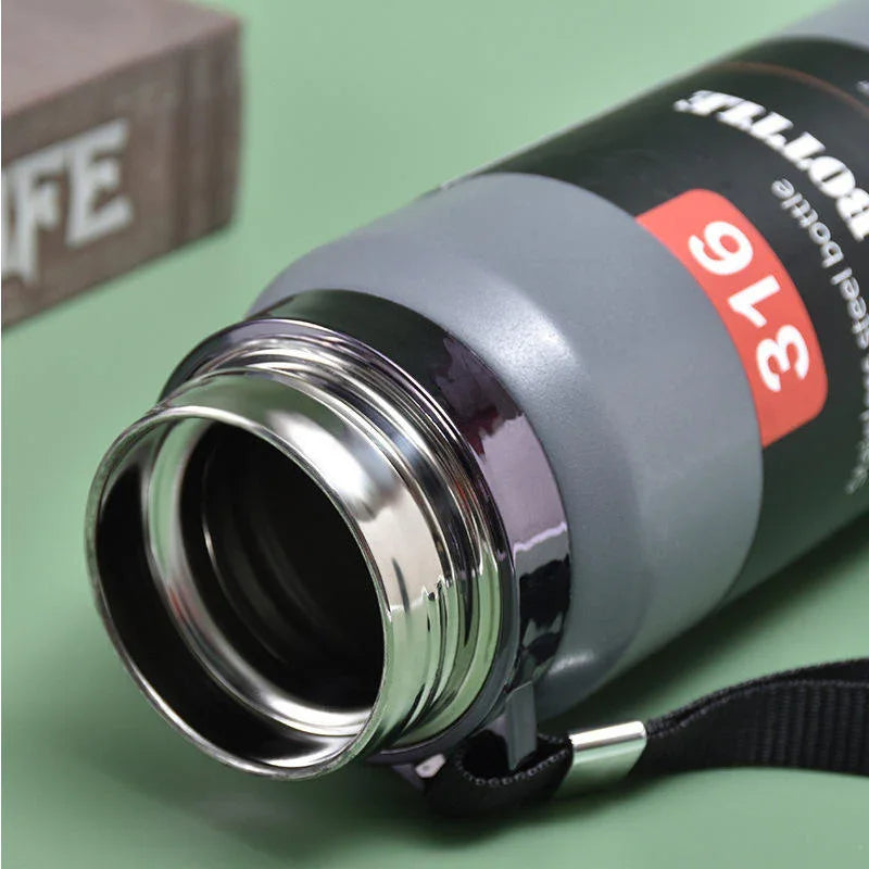 Stainless Steel Vacuum Insulated Sport Bottle With LED Display - 800ml