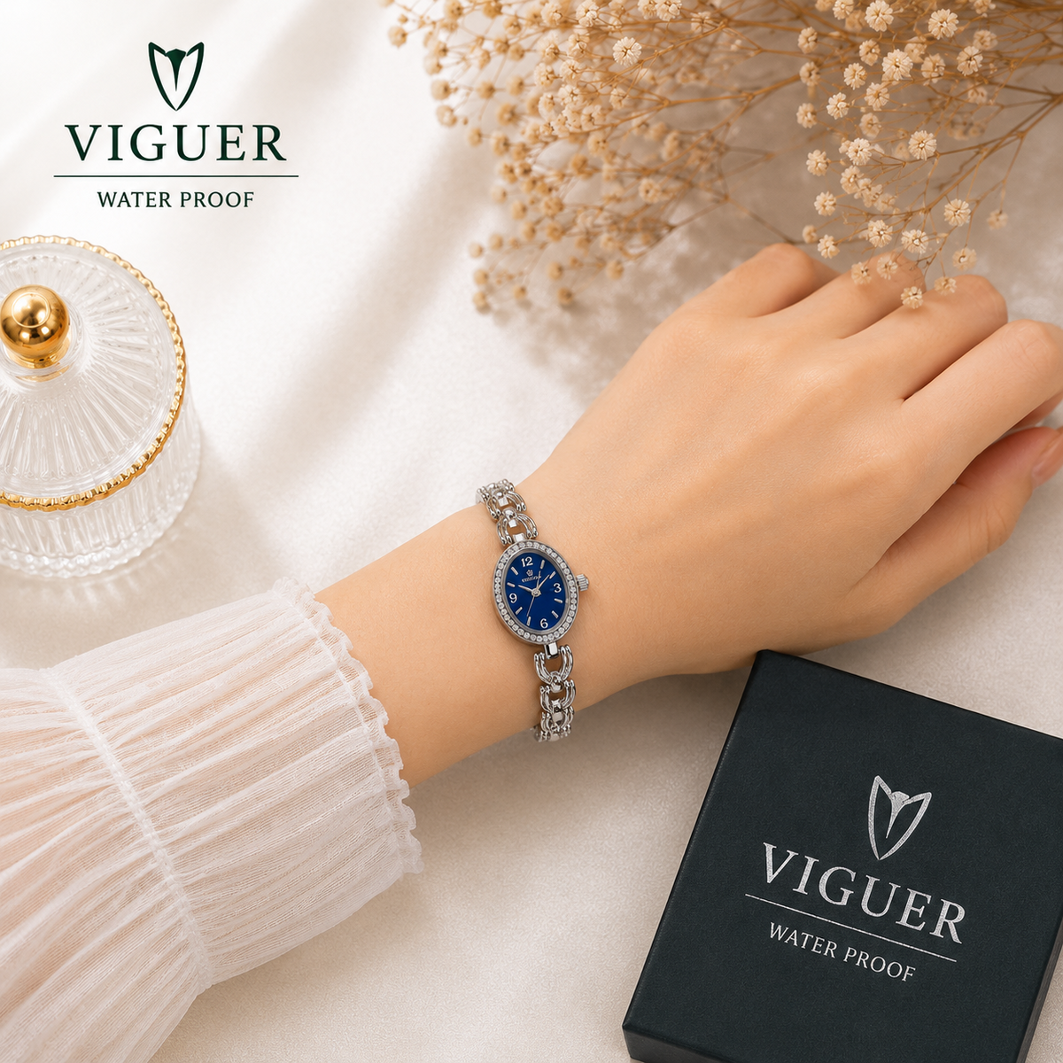 Women's Classic Bracelet Style Watch - 2027