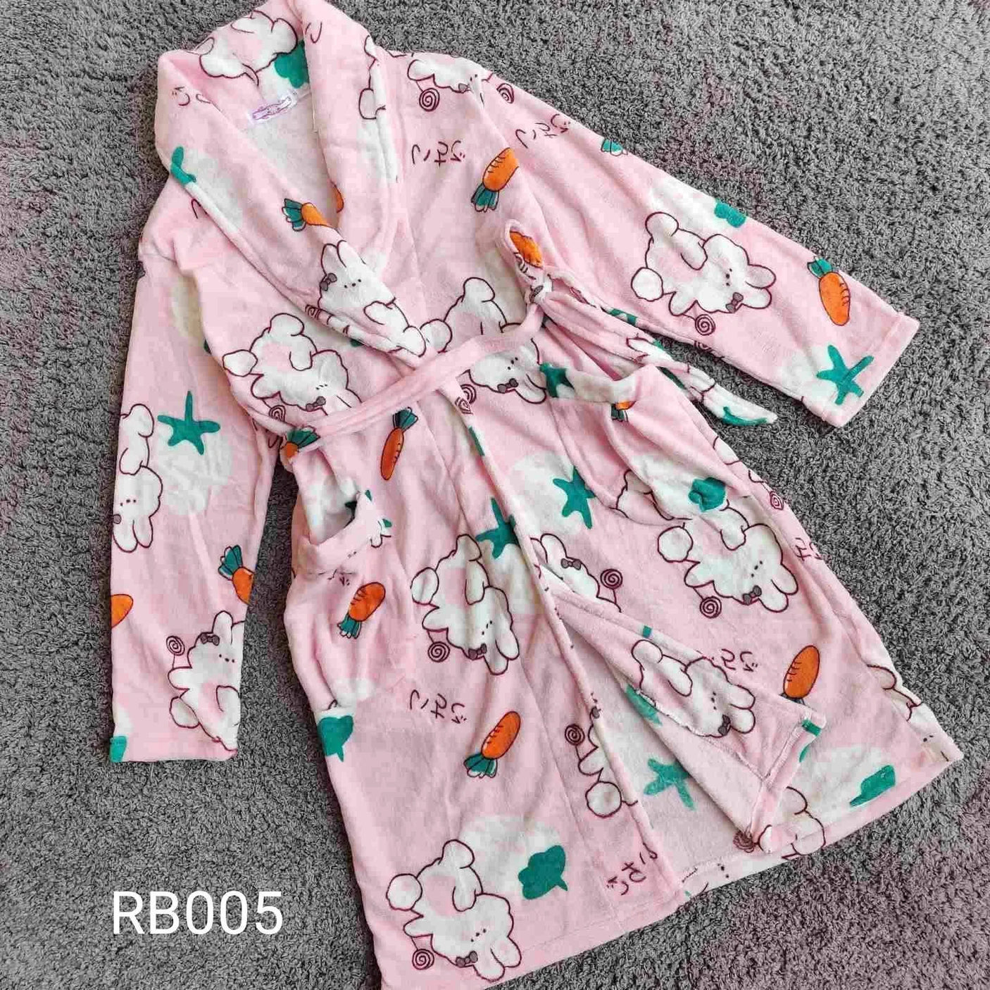 Long Sleeves Comfortable Flannel Bathrobe Coral Fleece