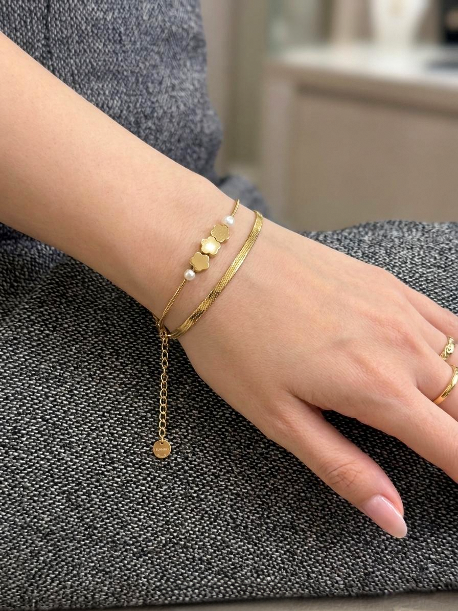 Unique Design Golden Stainless Steel Bracelet - B03