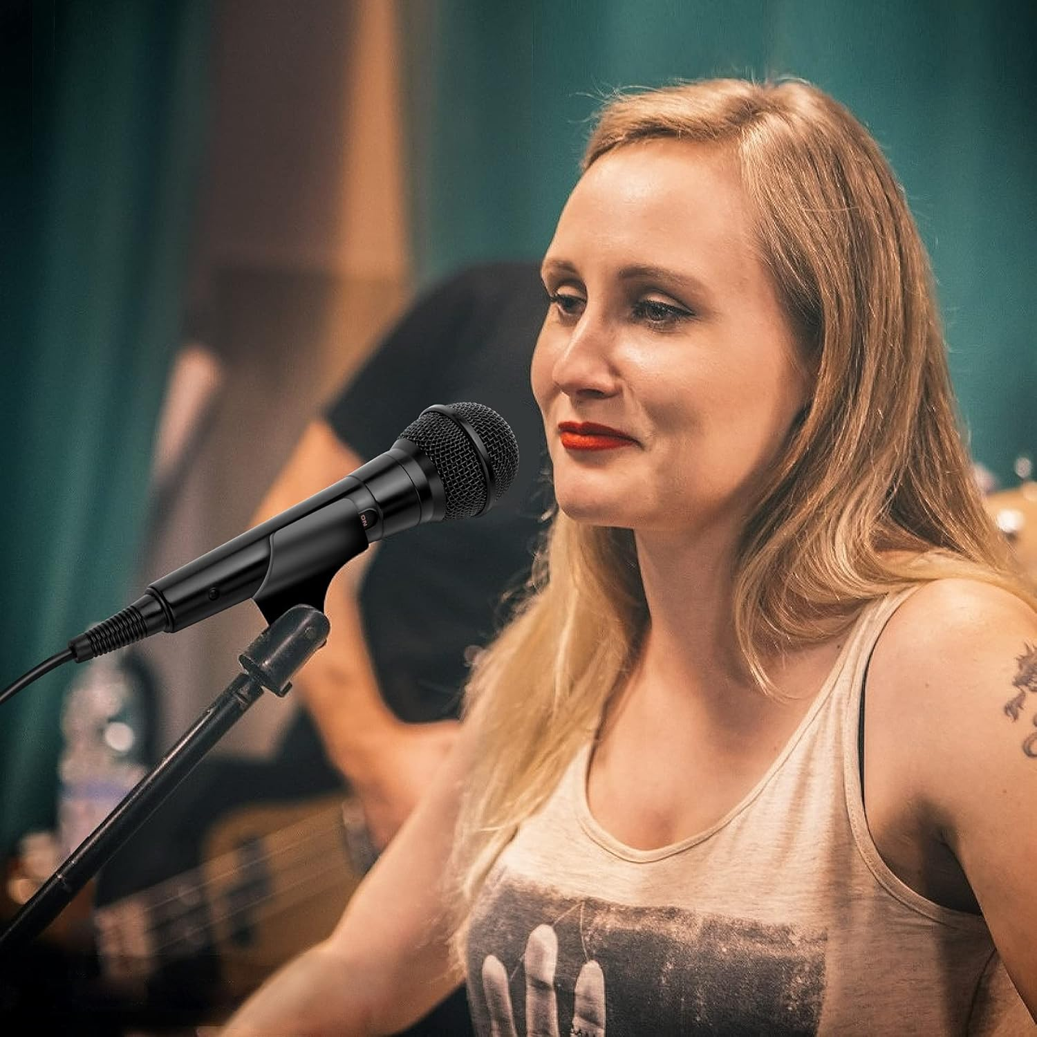 LG Dynamic Wired Microphone GS-35