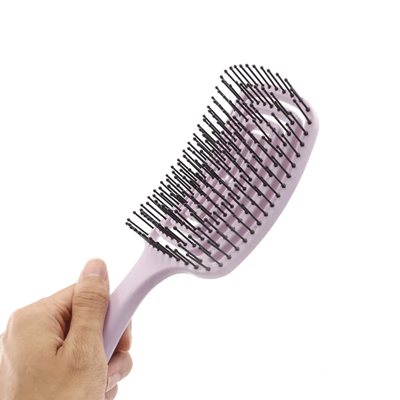 مشط تصفيف الشعر على شكل خطوط طولية مربعة الشكل