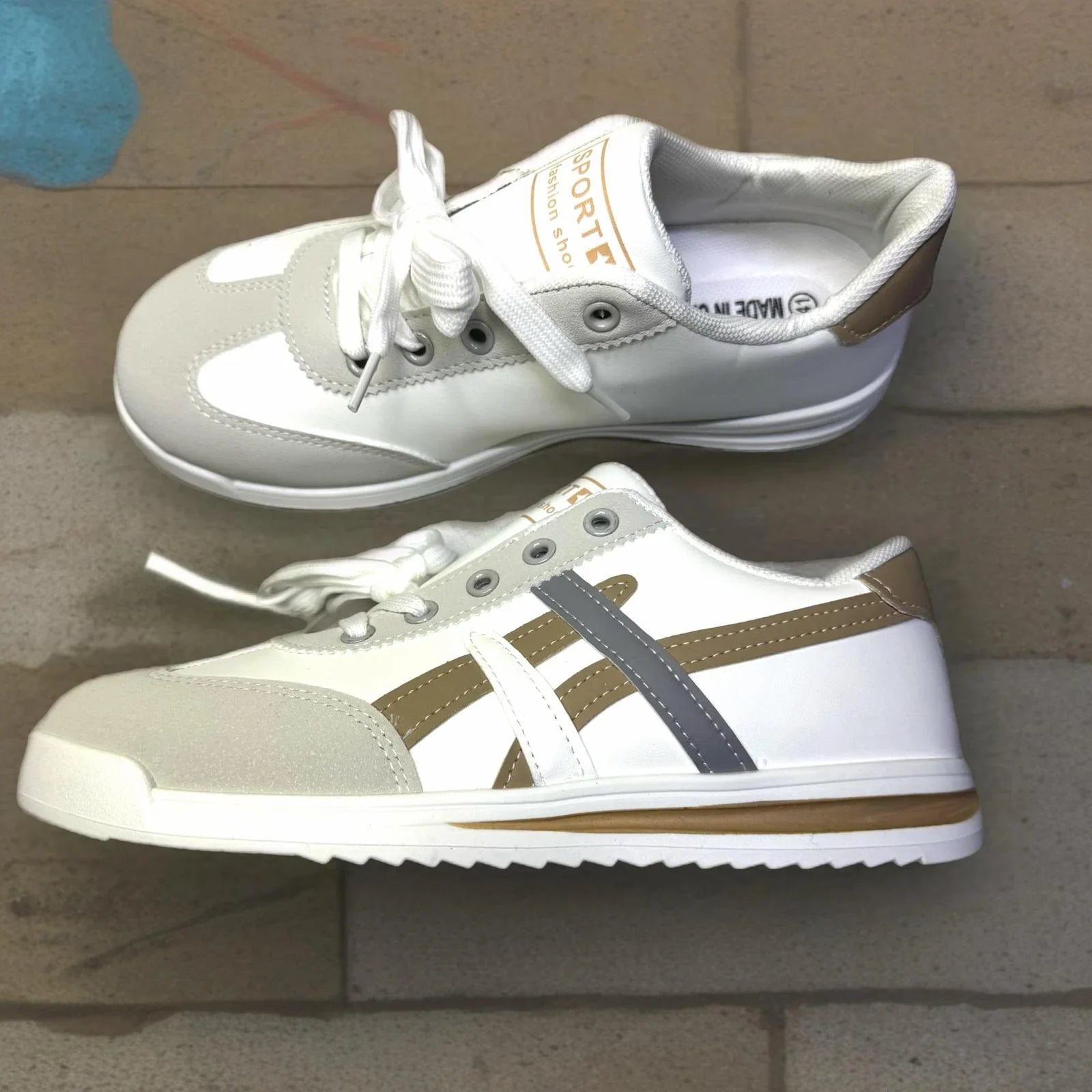 Attractive Sneakers Shoes For Women's MT-301