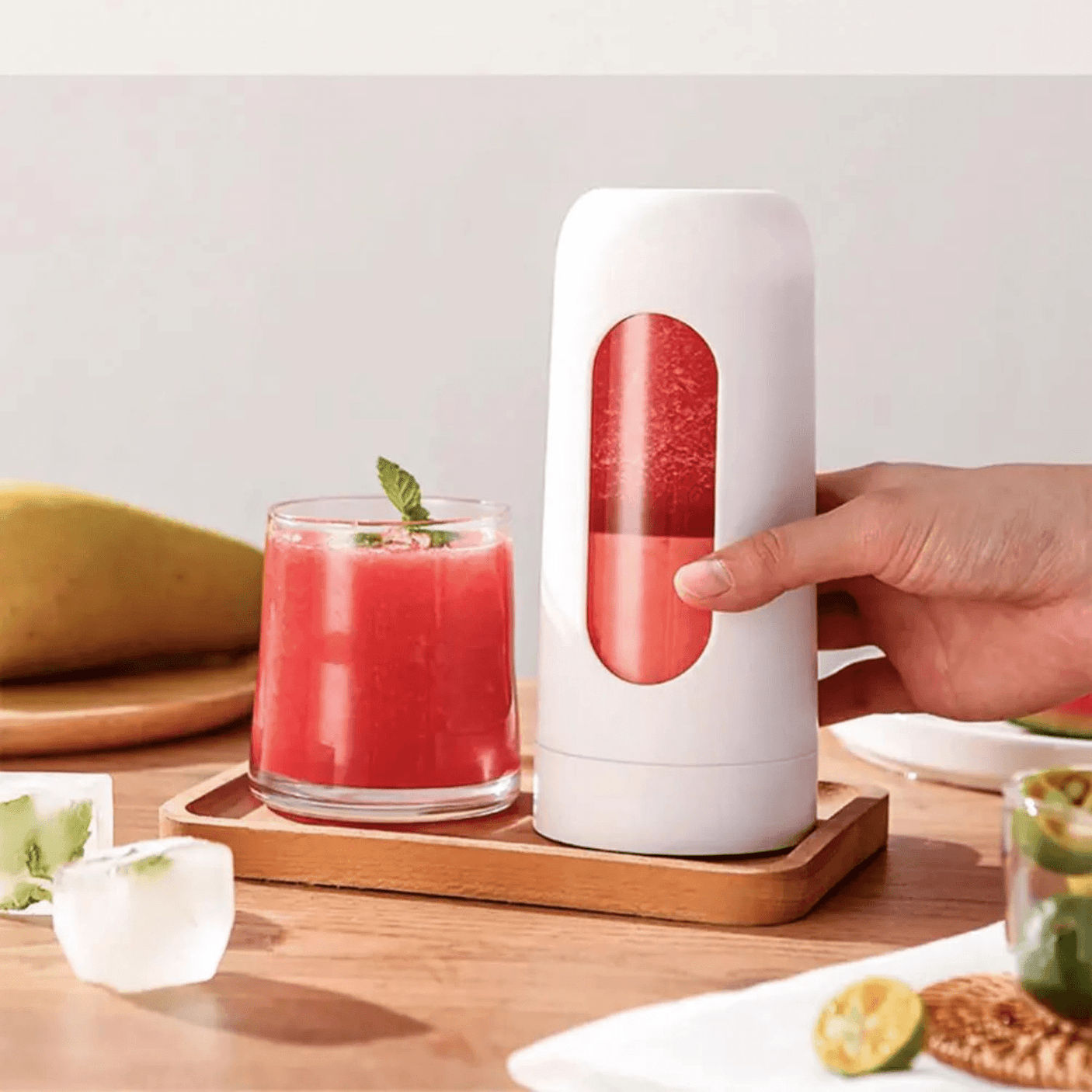 Mini Portable Travel Electric Juicer Blender SC-02
