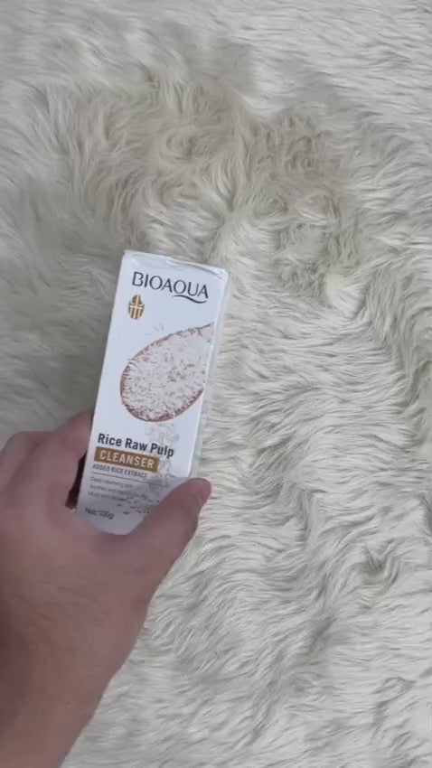 منظف ​​الوجه من لب الأرز الخام من BIOAQUA - 100 جرام 