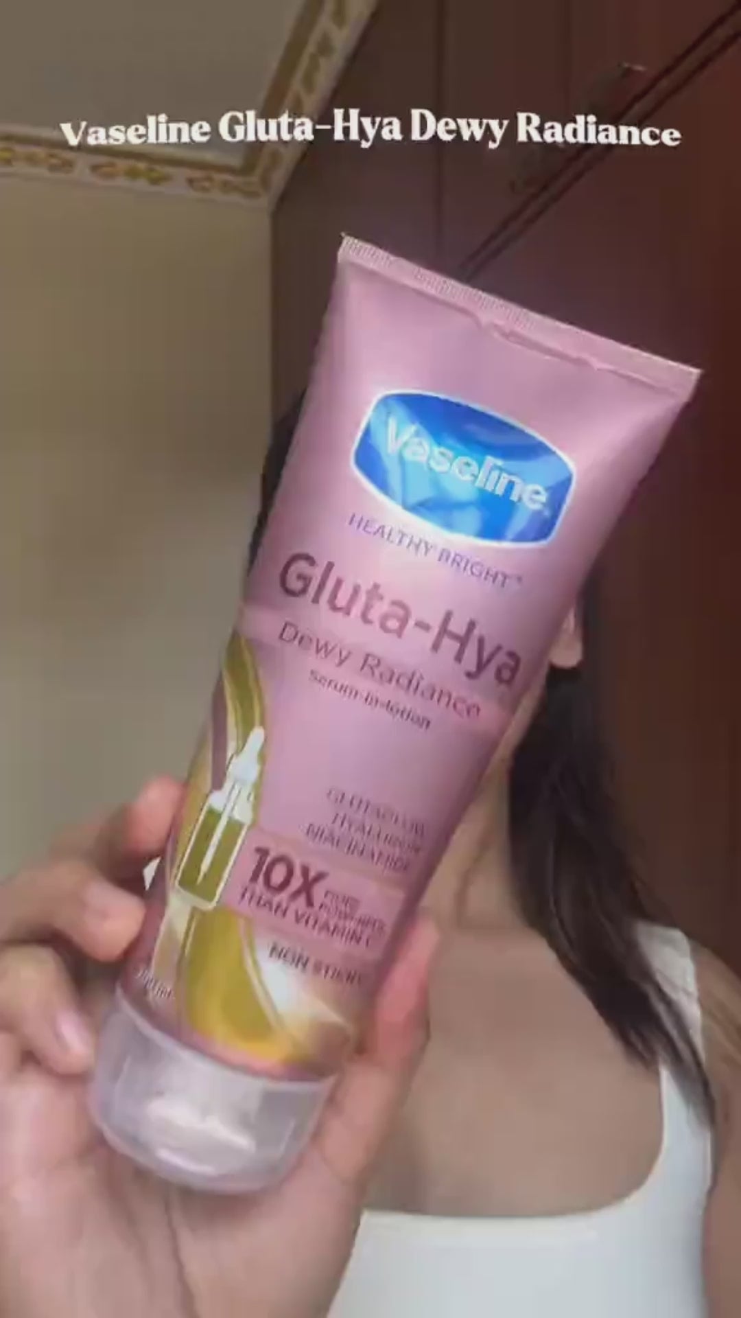 Vaseline Gluta-Hya Serum Burst Lotion Dewy Radiance - 330ml