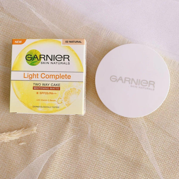 Garnier Light Complete Face Powder Two Way Cake Whitening SPF25-PA++ (Natural) - Pinoyhyper